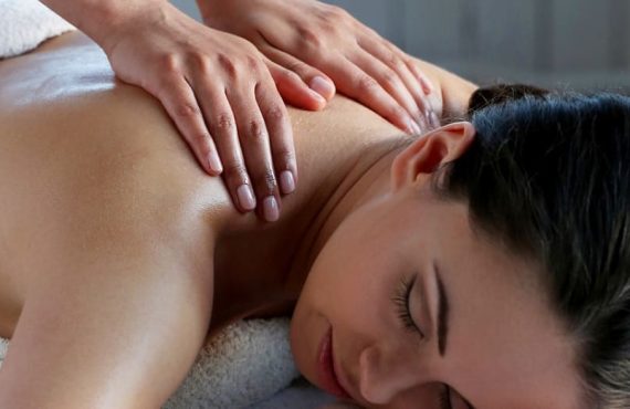 Ayurvedic Oil Massage Therapy for Rejuvenation